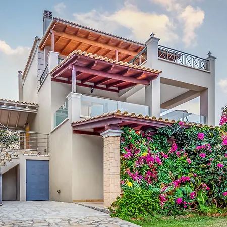 Olivia Corfu - Amazing Sea-view 3 Bedroom With A Pool