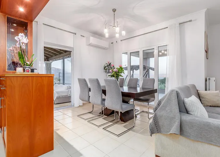 Olivia Corfu - Amazing Sea-view 3 Bedroom With A Pool וילה