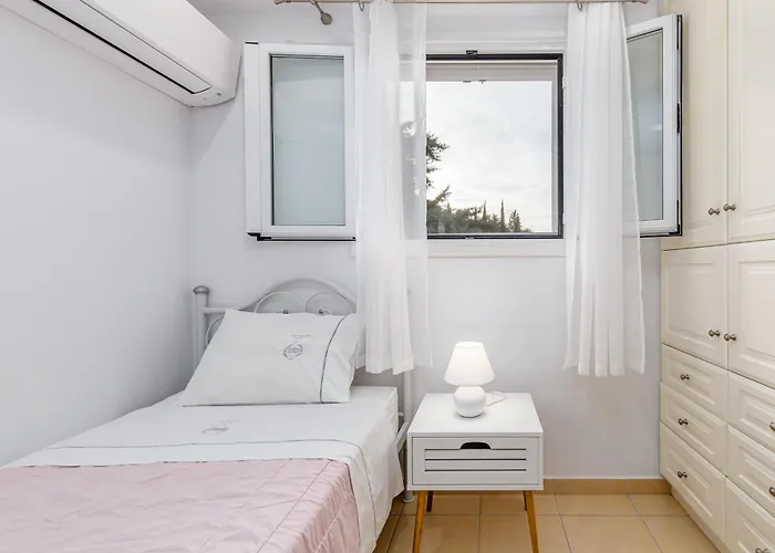Olivia Corfu - Amazing Sea-view 3 Bedroom With A Pool
